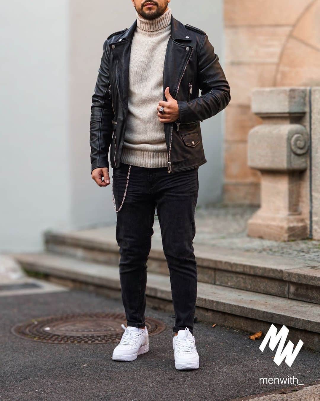 のインスタグラム：「Cool photo of our dear friend @burak34xy 👌🏽 #menwithstreetstyle」