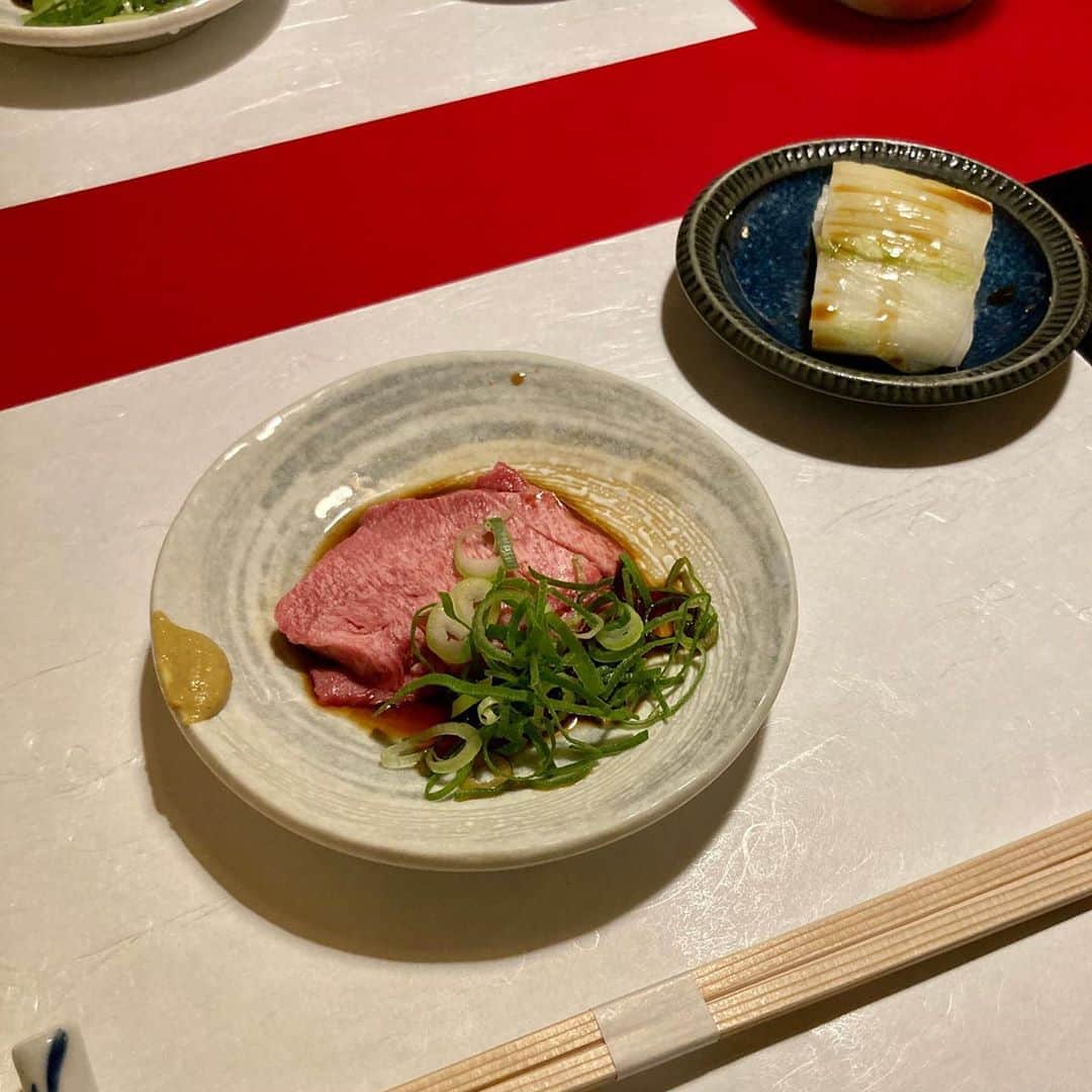 Ryoko Negishiさんのインスタグラム写真 - (Ryoko NegishiInstagram)「I adore 生肉🐄 #肉料理澁谷」11月3日 20時12分 - ryokisss