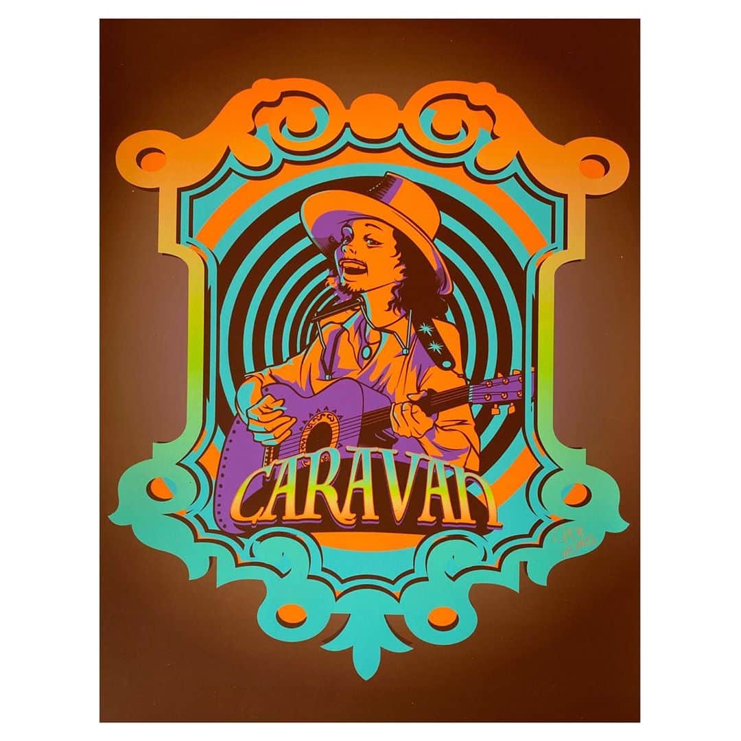 Caravanさんのインスタグラム写真 - (CaravanInstagram)「@non_works さんが  書いてくれたイラスト。  昔から、絵が描ける人に憧れがある。  言葉も必要なく  境界線を越えられるからね。  白紙にペンをサラサラっと走らせて  形がそこに浮かんでゆく魔法みたい。」11月3日 20時15分 - caravan_harvest