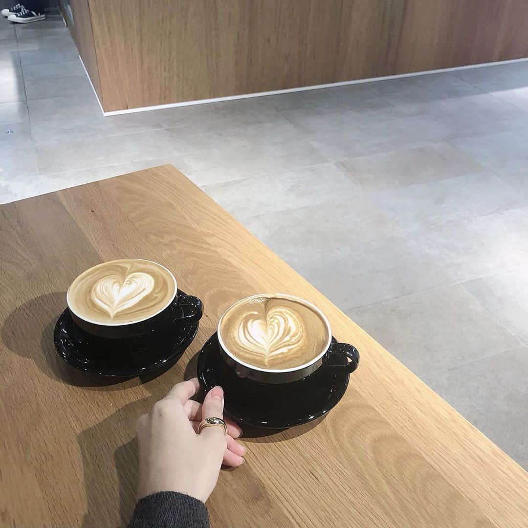 西脇梨紗さんのインスタグラム写真 - (西脇梨紗Instagram)「マネージャーさんと☺︎♡ 今日はとっても素敵な時間でした☺︎ purple latteも気になったけど結局いつものソイラテにした🧚‍♂️」11月3日 21時23分 - risa_nishiwaki