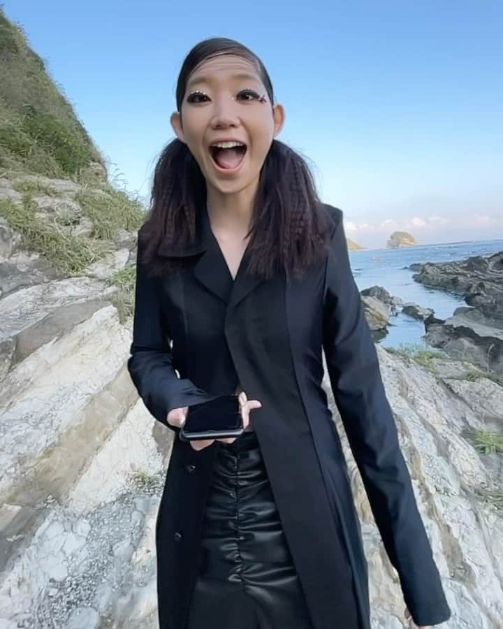 江原杏樹のインスタグラム：「🖤」