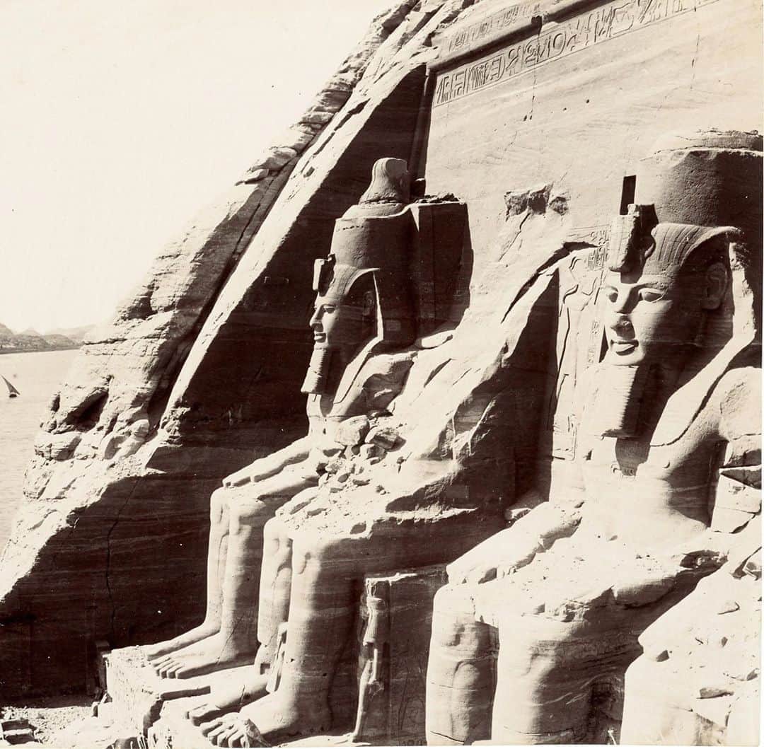 サザビーズさんのインスタグラム写真 - (サザビーズInstagram)「📸 Egypt, frozen in time in these 140-year-old photographs. Pictured here is the Great Sphinx of Giza and the statues of Ramesses II that flank the entrance to the Great Temple at Abu Simbel.  Bidding in our next sale of Travel, Atlases & Natural History opens today until November 17. #SothebysBooks」11月3日 21時47分 - sothebys