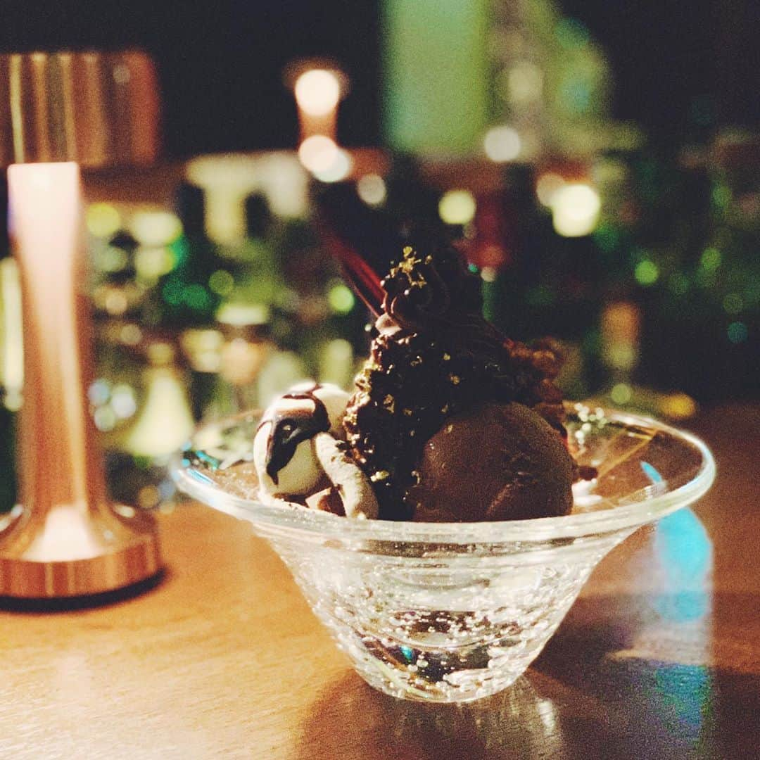 中村泉貴のインスタグラム：「夜パフェしちゃいました🍨﻿😈 ﻿ ﻿ ﻿ #スイーツ #パフェ #パフェ巡り #パフェ活」