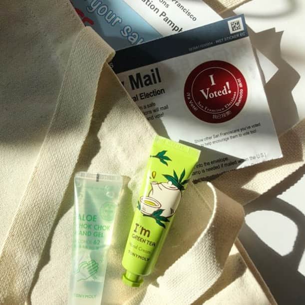 TONYMOLY USA Officialさんのインスタグラム写真 - (TONYMOLY USA OfficialInstagram)「One word. VOTE!!💙 📸: @moonyc」11月3日 22時20分 - tonymoly.us_official
