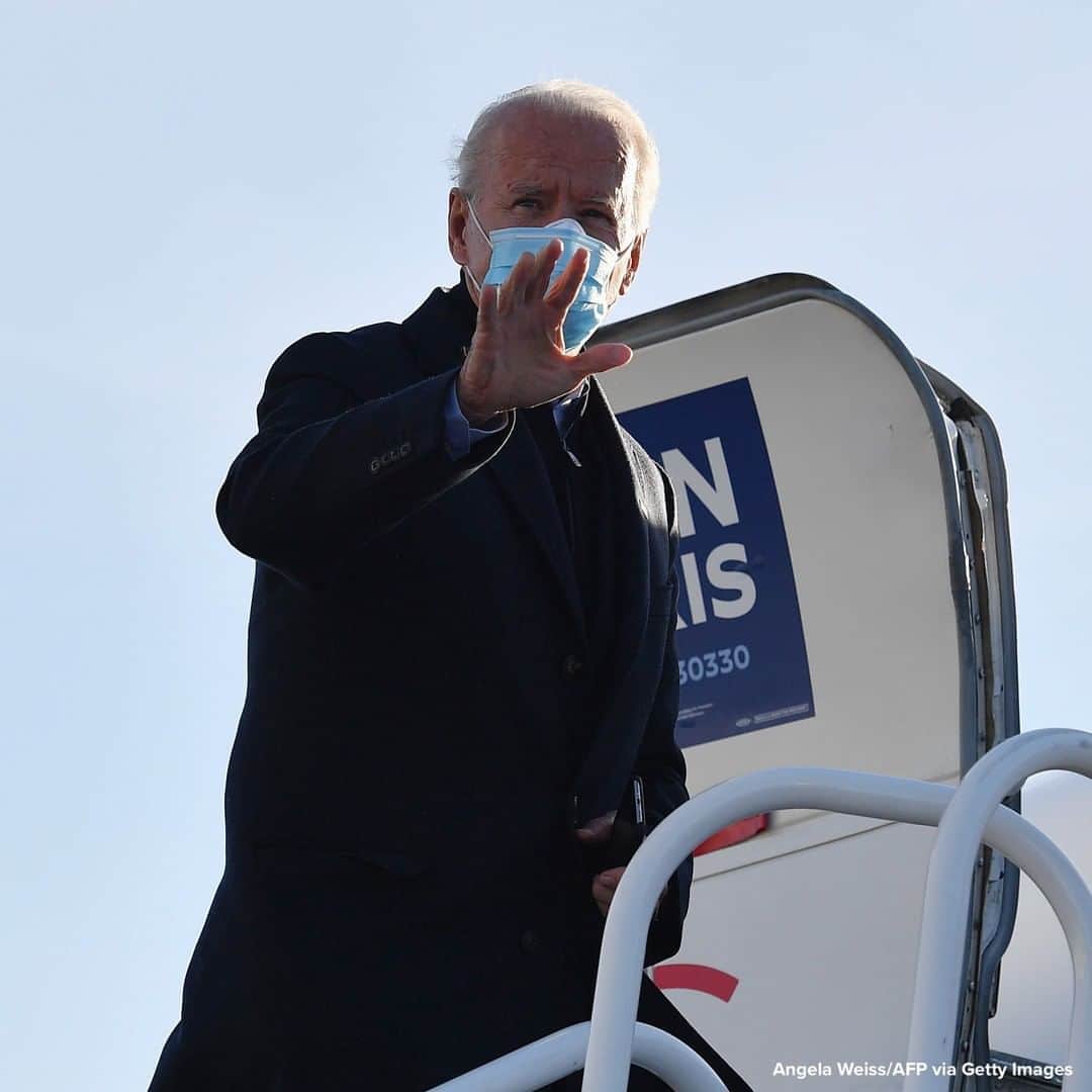 ABC Newsさんのインスタグラム写真 - (ABC NewsInstagram)「Democratic presidential candidate Joe Biden departs Wilmington, Delaware, as voters continue heading to the polls on #ElectionDay. #joebiden #election2020」11月3日 22時31分 - abcnews