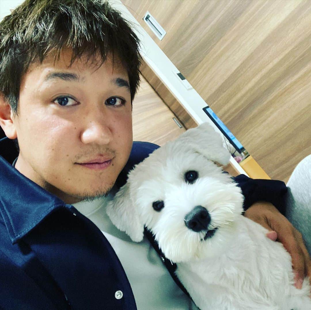 のインスタグラム：「インスタライブご視聴ありがとうございました🙂 またやりまーす⚾️ 希望などあればコメント是非！ 1093の服も是非チェックしてみてください👕」