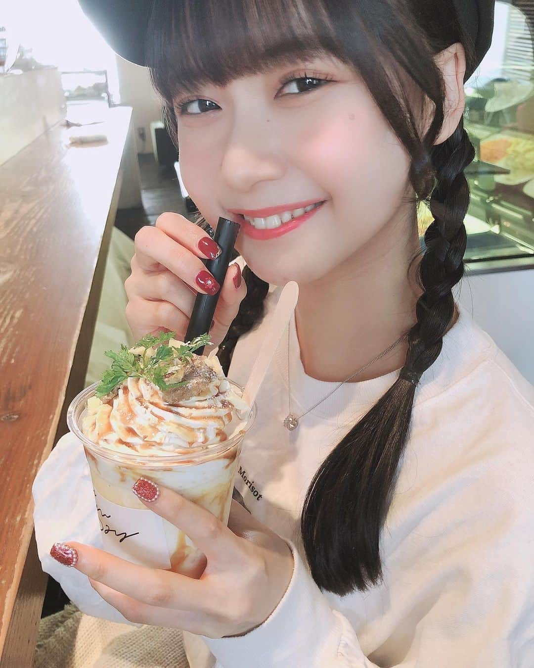 田辺美月さんのインスタグラム写真 - (田辺美月Instagram)「・ ・ キャラメルとナッツのスムージーです🥜🍁 おいしかった☺️ ・ ・ #名古屋カフェ」11月3日 23時01分 - mizuki_tanabe0102