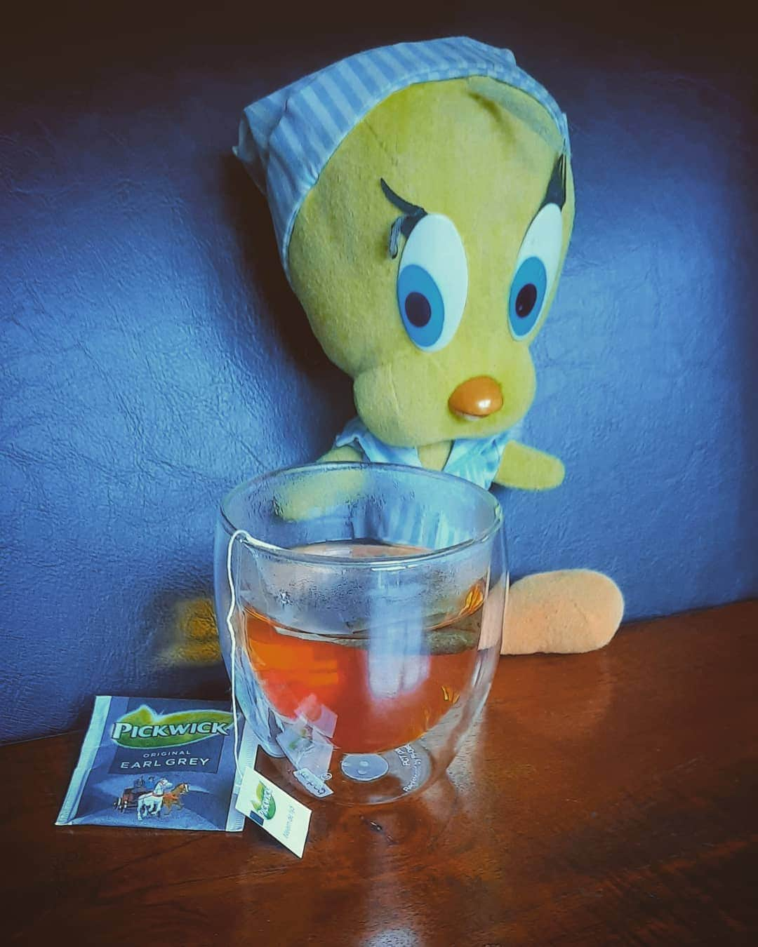 Little Yellow Birdさんのインスタグラム写真 - (Little Yellow BirdInstagram)「Still a bit wobbly, but feeling much better! Thanks guys, for all your well wishes!! I'll stick to tea for this #honeygroveteapartytuesday though. #littleyellowbird #tweety #tweetykweelapis #adventures #yellow #bird #tuesday #tea #thee #earlgrey #pickwick #feelingbetter #stuffedanimalsofinstagram #plushiesofinstagram」11月3日 23時04分 - tweetykweelapis