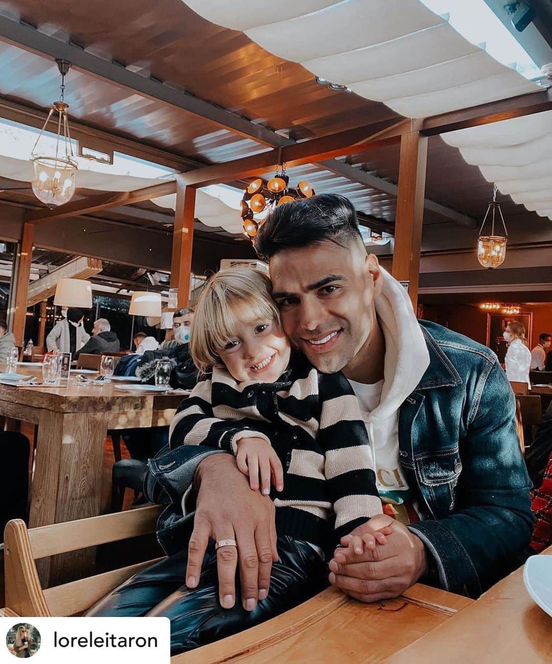 ラダメル・ファルカオのインスタグラム：「Daddy’s girl 👧」