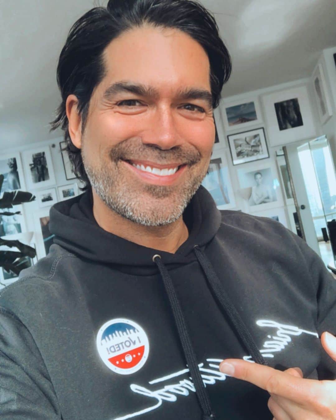 のインスタグラム：「It’s Election Day!!!  This sticker means soo much this election. Get out and VOTE!!!! 🇺🇸 🇺🇸🇺🇸🇺🇸🇺🇸🇺🇸」