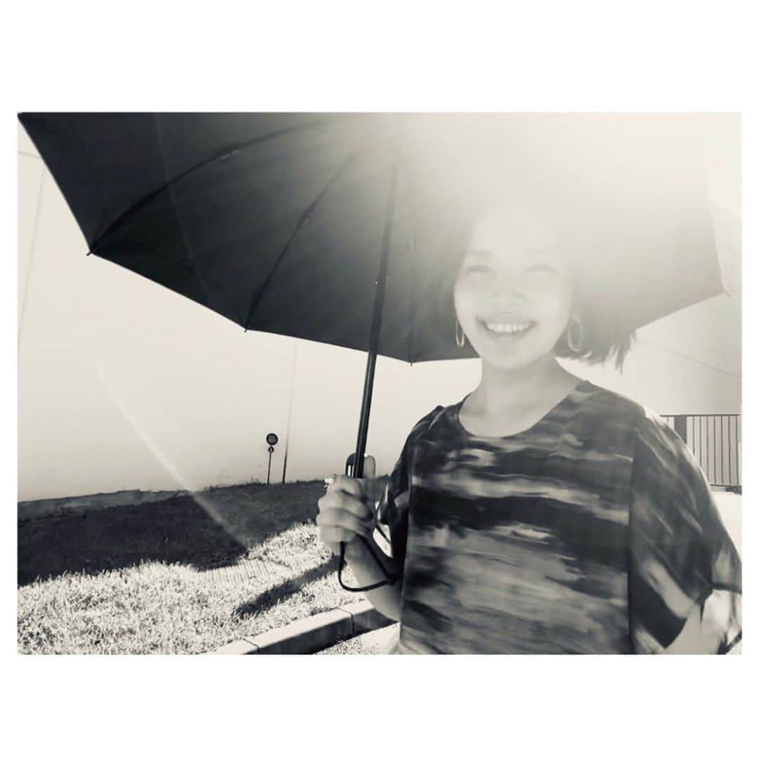 城南海さんのインスタグラム写真 - (城南海Instagram)「November 3,2020  #城南海 #月刊城南海  #kizukiminami #minamikizuki #singer  #music #japan #tokyo #fashion #instagood #aquarium #underthesea  #bubble #umbrella #junokamoto  hairmake&photo 加藤リーヌ @cat_rinu」11月3日 23時36分 - kizukiminami