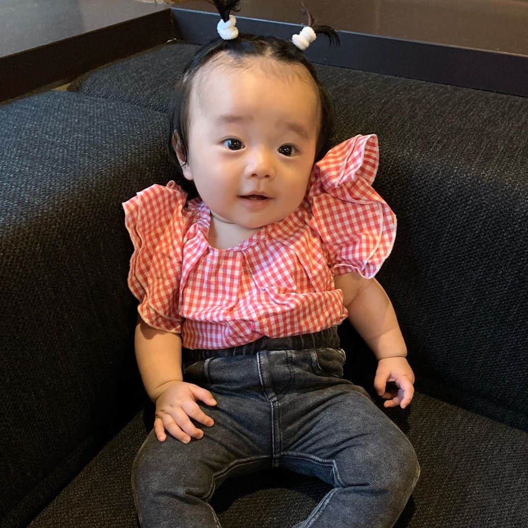 漆川由佳のインスタグラム：「髪の毛がおっ立ち続けるし、男の子によく間違えられるので9月くらいからツインテール？ツノヘアー？にするようになった🐷🐰🦄✨ いつになったら髪が落ち着くんだか😂😂😂まだまだだろうな🤣💨」