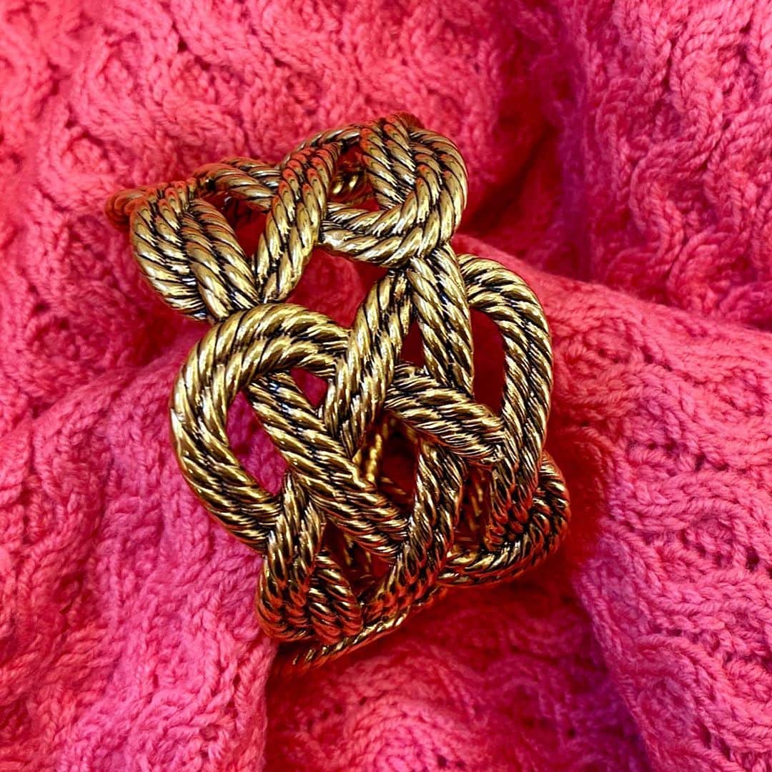 オーレリービダマンのインスタグラム：「Cable knit on Tuesday ! #brandebourg #aureliebidermann」