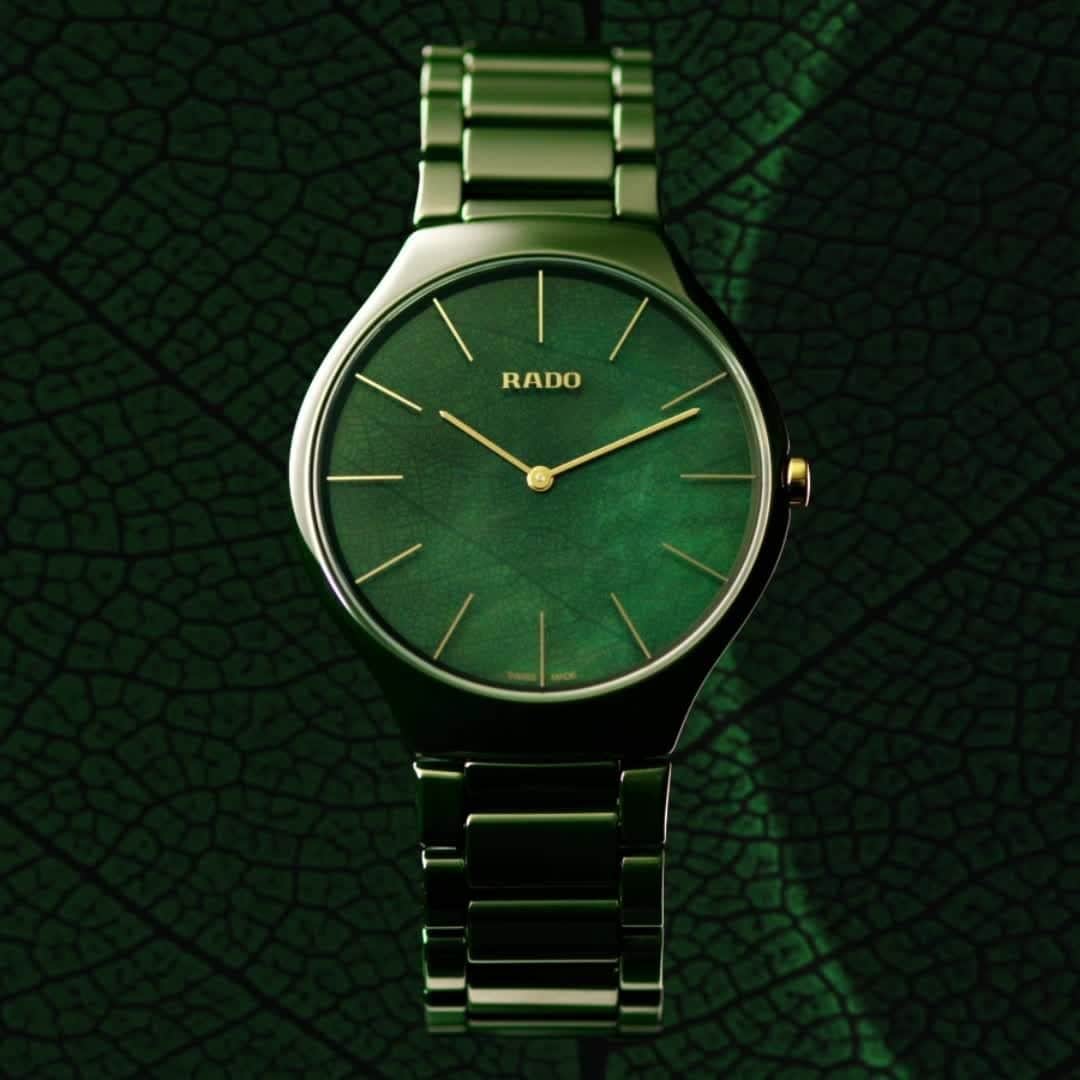 ラドーのインスタグラム：「Did you know the inspiration behind this True Thinline was leaves? The thinness of the watch is delicate yet powerful, much like the nature it symbolises. #RadoTrueThinline #Feelit」
