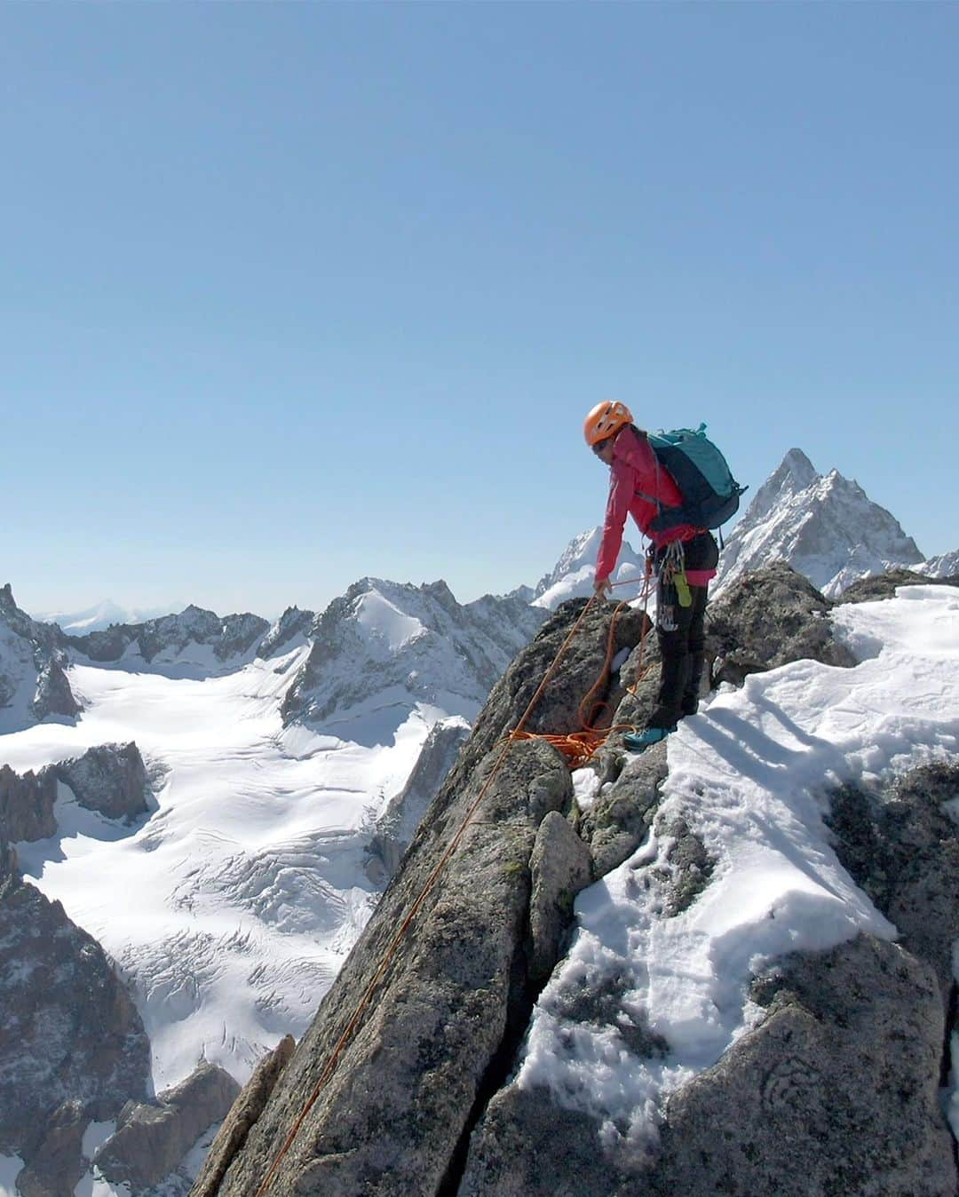 Mammutさんのインスタグラム写真 - (MammutInstagram)「Because all her expedition plans got canceled this Summer, @caronorthofficial set out on a special local adventure:  "Traversing Switzerland from East to West linking the most significant multipitch walls, all by bike. This was our objective during one month. The idea was born during spring time when suddenly all our expedition plans got cancelled and we started to explore more our home mountains. When @inespapert asked if I would do a climbing project by bike, I was instantly keen. Even though I've never biked a lot, new adventures are always appealing to me. And doing an 'expedition at home' in an ecological way sounded like a perfect combination."  After climbing many great routes, biking thousands of meters up to mountain passes and sometimes difficult weather conditions they had to realize: "Biking up so many passes makes the whole body tired and makes it challenging to climb at our limit. "  But this didn't make it any less of an amazing adventure for @caronorthoffical: "When we arrived on our last stop, it felt the same like combing back after an expedition. A feeling of letting go all pressure, deep exhaustion and pure happiness. We have completed our little "expedition at home". We both agree travelling by bike is a unique opportunity to meet people, discover awesome landscapes and get to rockclimbing spots in an environmental friendly way. Definitely something that we will try to do more often."  Pics: Jochen Schmoll  #mammut_swiss1862 #localadventurechallenge #rockclimbing」11月4日 0時05分 - mammut_swiss1862