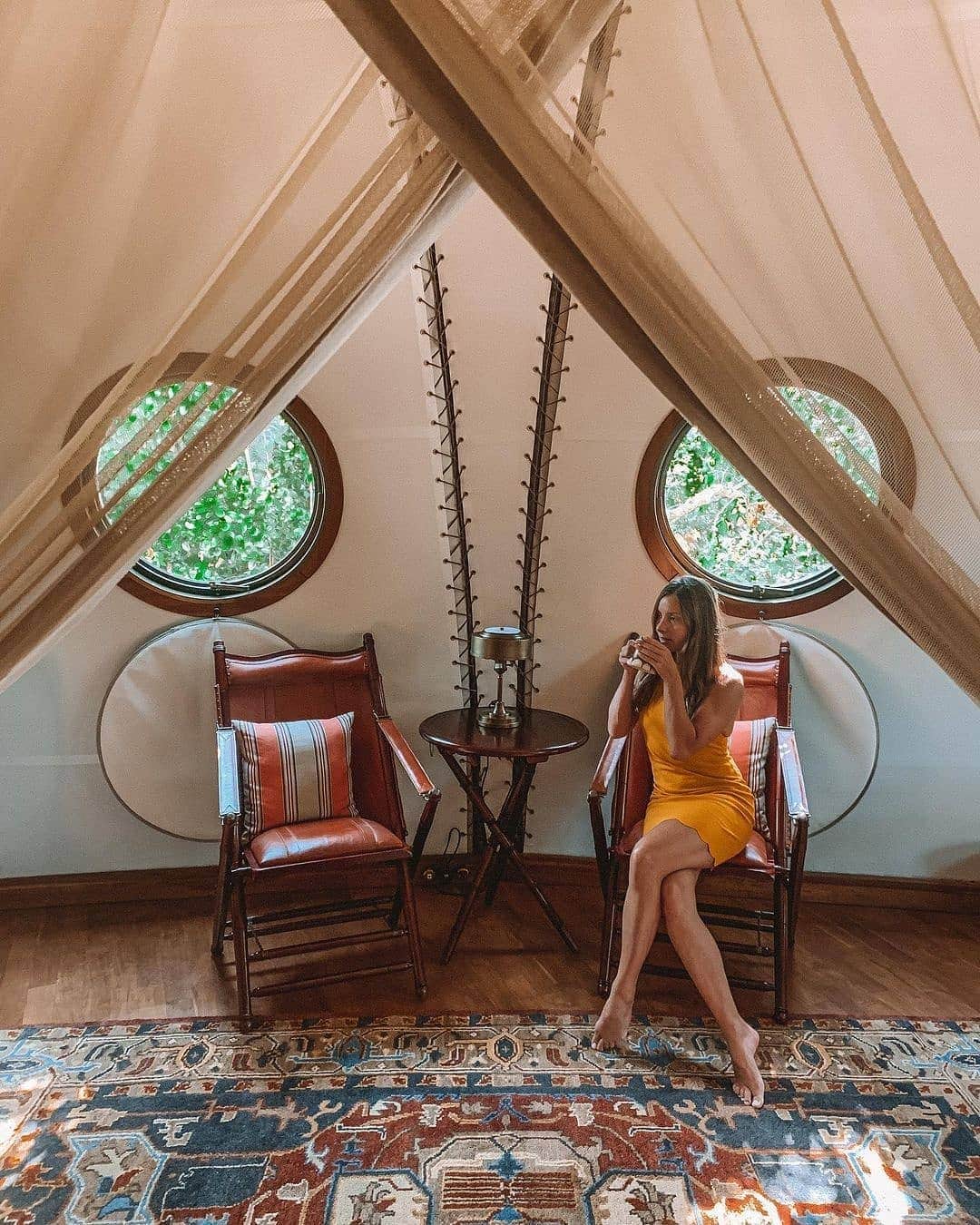 BEAUTIFUL HOTELSさんのインスタグラム写真 - (BEAUTIFUL HOTELSInstagram)「A jungle safari in Sri Lanka with the Indian Ocean nearby creates a magical experience combined. 🌟 Wild Coast Tented Lodge has cocoons that are hidden in the forest, providing privacy and an uninterrupted experience with nature.   Set adjacent to Yala National Park, you can find a diverse array of flora and fauna as well as elephants, sloth bears, birds, and the world’s biggest concentration of leopards. 🐆 ⁣ Is a jungle safari on your list? What animals would you be most excited to see? 🐘 🐻  📸 @travel_a_little_luxe 📍@wildcoastlodge, Yala, Sri Lanka」11月4日 0時11分 - beautifulhotels