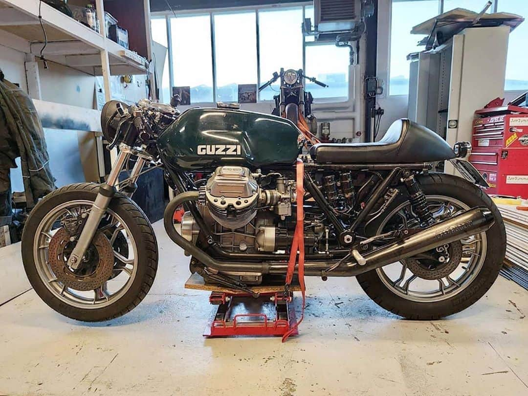 epidemic_motorsさんのインスタグラム写真 - (epidemic_motorsInstagram)「Moto Guzzi Brat by @mjkustomdesign #sverige🇸🇪  .  #motoguzzi #caferacer #oldschool #custombike #custom #caferacersverige #italy #uppsala #custommade #custommotorcycle #motogadget #munit #epidemicmotors #epidemic_motors」11月4日 1時05分 - epidemic_motors