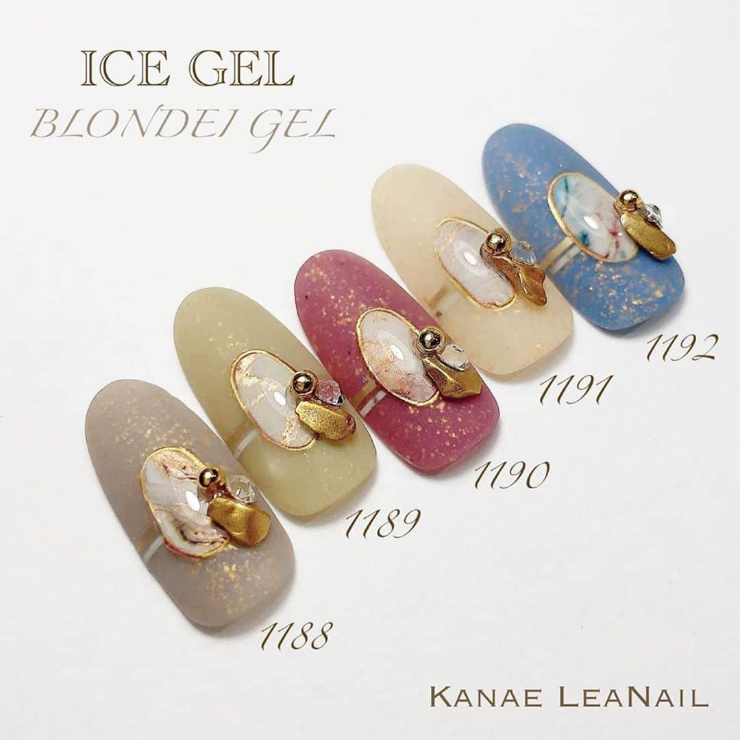 Icegel Nailさんのインスタグラム写真 - (Icegel NailInstagram)「#여신드레스컬러 #아이스젤 #블론디젤  은은한 누디컬러에 골드칩이 들어있어! 완전 고급스러운 디자인이 완성된답니다🤩🤩  #Repost @kanae_leanail ・・・ .﻿ アイスジェルさんの新商品❤️﻿ 【ABLACK ブロンディジェル】﻿ ☑️1188　シャドー﻿ ☑️1189　ローリエグリーン﻿ ☑️1190　トスカーナピンク﻿ ☑️1191　エクリュ﻿ ☑️1192　ストレートグレー﻿ ﻿﻿ 流行りのくすみカラーにキラキラの金箔✨﻿ 金箔は薄いので﻿ 塗った時の凹凸はありません❤️﻿ 私はマット仕上げがおすすめ😍﻿ ニットネイルにしたら可愛いかも❤️﻿ 合わせた写ネイルは 【stone plate】 ﻿ @shanailpro   TAT オンラインショップ﻿ ⚠️本日 11月2日 14:00 発売﻿ ﻿ #ブロンディージェル﻿ #アイスジェル﻿  @icegel_japan  @icegelnail  @icegel_global  ❋ ❋ ❋ ❋ ❋ ❋ ❋ ❋ ❋ ❋ ❋ ❋ ❋ ❋ ❋ ❋ ﻿ 【写ネイル】@shanailpro ﻿ Kanae Produce Sticker﻿ ◉Kanae Flowers﻿ ◉Kanae Feather﻿ ◉Kanae Flower Message-Monotone-﻿ ◉Kanae Flower Message-Color-﻿ ◉Kanae Emblem﻿ ◉Kanae Ink﻿ ◉Kanae Smoke﻿ ◉Kanae Arabesque﻿ ◉Kanae classical Flowers﻿ ◉Kanae Ink Flowers﻿ ﻿ 《Designer》 @shucreem921 ﻿ ❋ ❋ ❋ ❋ ❋ ❋ ❋ ❋ ❋ ❋ ❋ ❋ ❋ ❋ ❋ ❋﻿ ﻿ #japan #kawaii #leanail #nail #nailart #instanails #gelnail #design #ネイル #ネイルアート #ネイルデザイン#naildesign #beauty #指甲 #美甲 #네일 #네일아트 #Гвоздь #Nagel #Ongle #Kuku #artist #写ネイル」11月4日 1時26分 - icegelnail