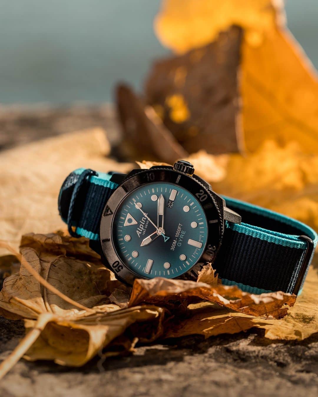 のインスタグラム：「When innovation and sustainability meet performance and precision.   #AlpinaWatches #ReachYourSummit #SeastrongDiverGyre Check out our bio to learn more about our Seastrong Diver Gyre Collection.」