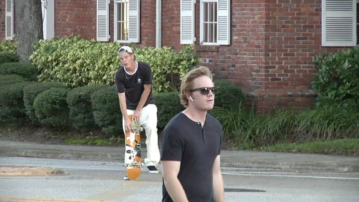 ジェイク・イラーディのインスタグラム：「Gap boardy」