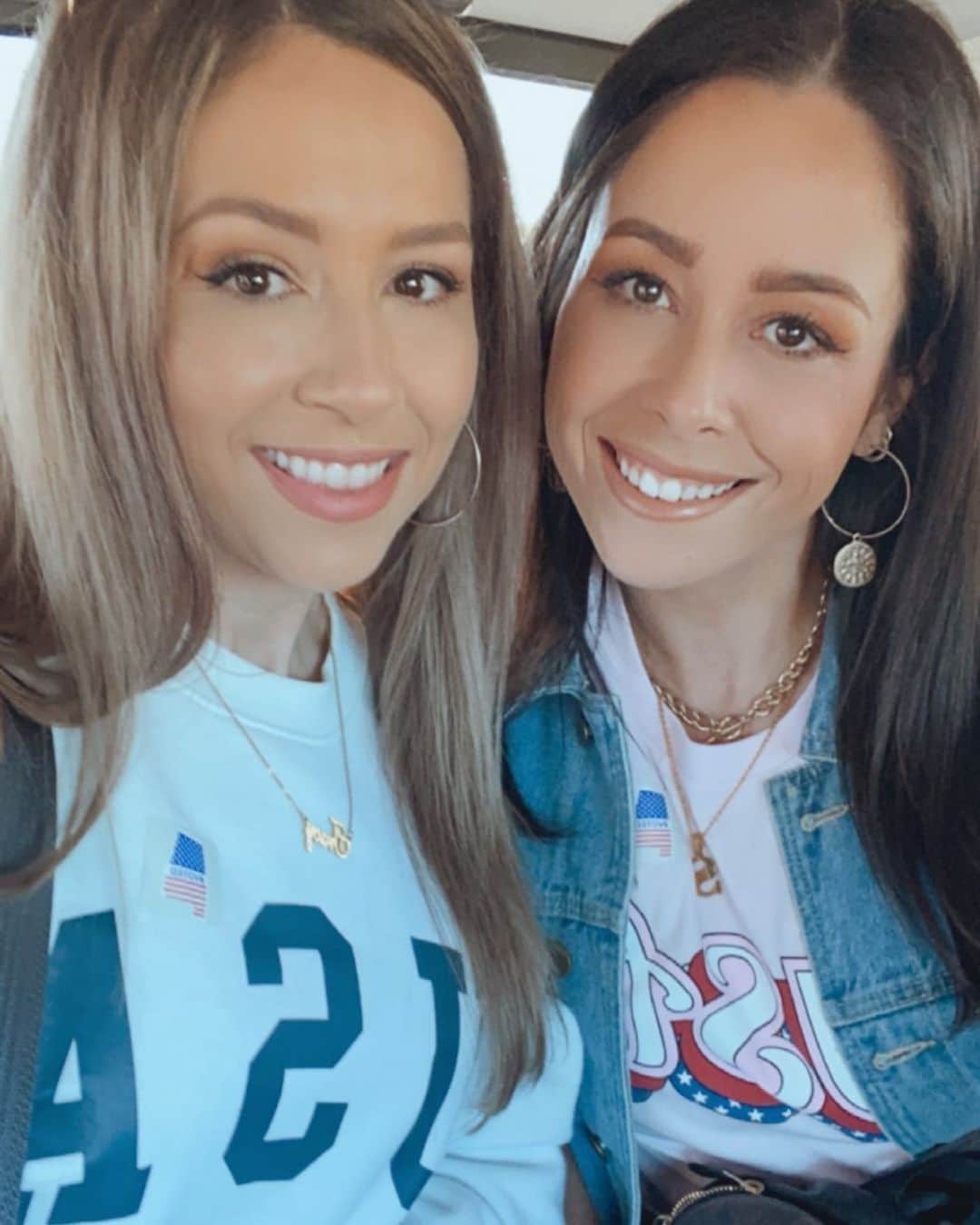 Tracy and Stefanieのインスタグラム：「✨ VOTE ✨」