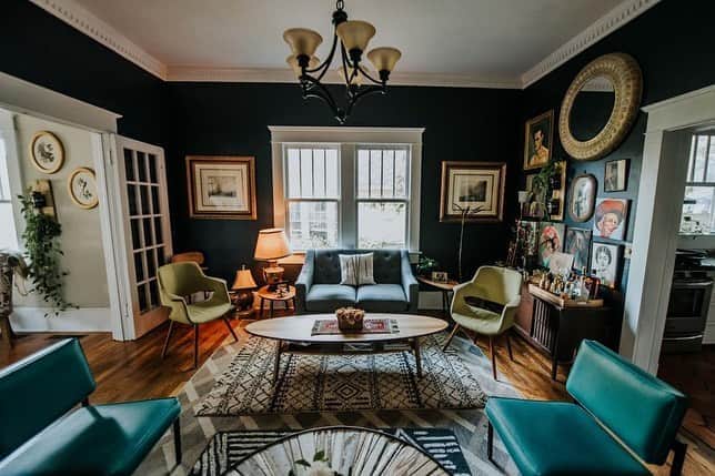 HGTVさんのインスタグラム写真 - (HGTVInstagram)「Tour the eclectic home of LaToya and Andrew Tucciarone. 😍 LaToya and Andrew's Atlanta-area home brims with global goods and lots of lived-in love. 💞 They share their 1920s Craftsman bungalow in Decatur with their four kids and two rescue dogs. 🏡⁠⠀ ⁠⠀ LaToya's shop, SustainAble Home Goods (@sustainablehomegoods), supports craftspeople around the world by bringing handcrafted home goods to her customers. 🌏 ⁠⠀ ⁠⠀ See more of the Tucciarone home when you visit the link in our profile. 🔝 📸⁠⠀ ⁠⠀ #design #interiordesign #hometours #sustainablehomegoods #atlanta #decatur」11月4日 2時06分 - hgtv