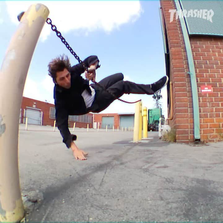 スラッシャーのインスタグラム：「🏛 @tomkarangelov’s ENTER THE MUSEUM part is LIVE on all Thrasher channels 📡 🎬 @mattbublitz」