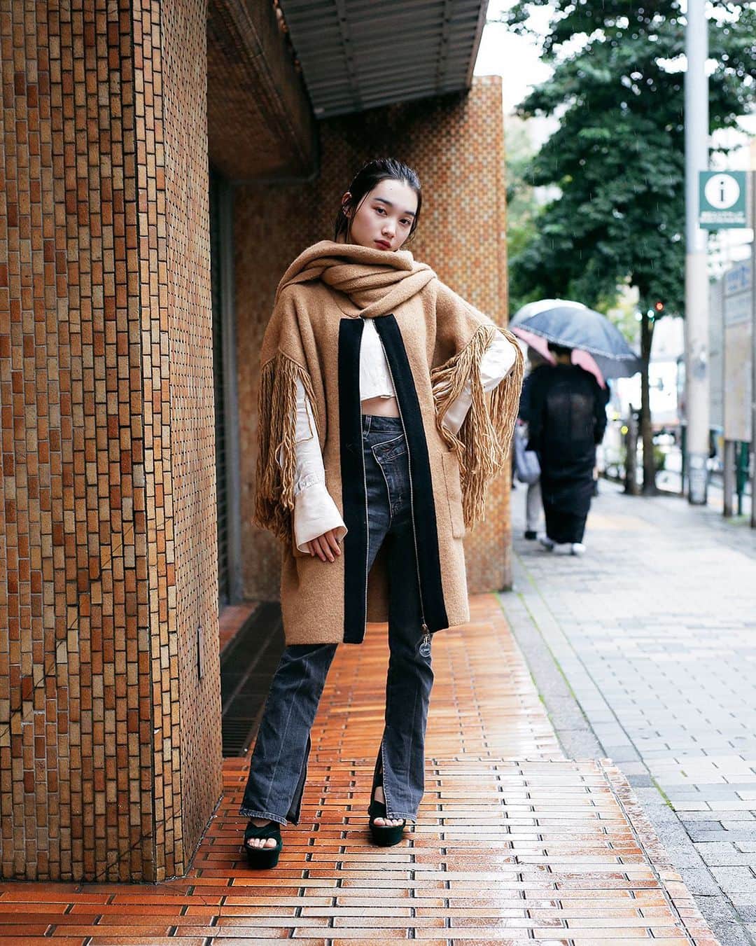 Droptokyoさんのインスタグラム写真 - (DroptokyoInstagram)「TOKYO STREET STYLE⁣⁣ ⁣ ⁣⁣⁣⁣⁣ Name: @nanagirl7  Occupation: Model Outer: #DIESEL  Top: #ZARA Pants: #EMODA Shoes: #AZULBYMOUSSY #streetstyle#droptokyo#tokyo#japan#streetscene#streetfashion#streetwear#streetculture#fashion#ストリートファッション#コーディネート ⁣⁣⁣⁣ Photography: @kyoheihattori」11月4日 12時15分 - drop_tokyo