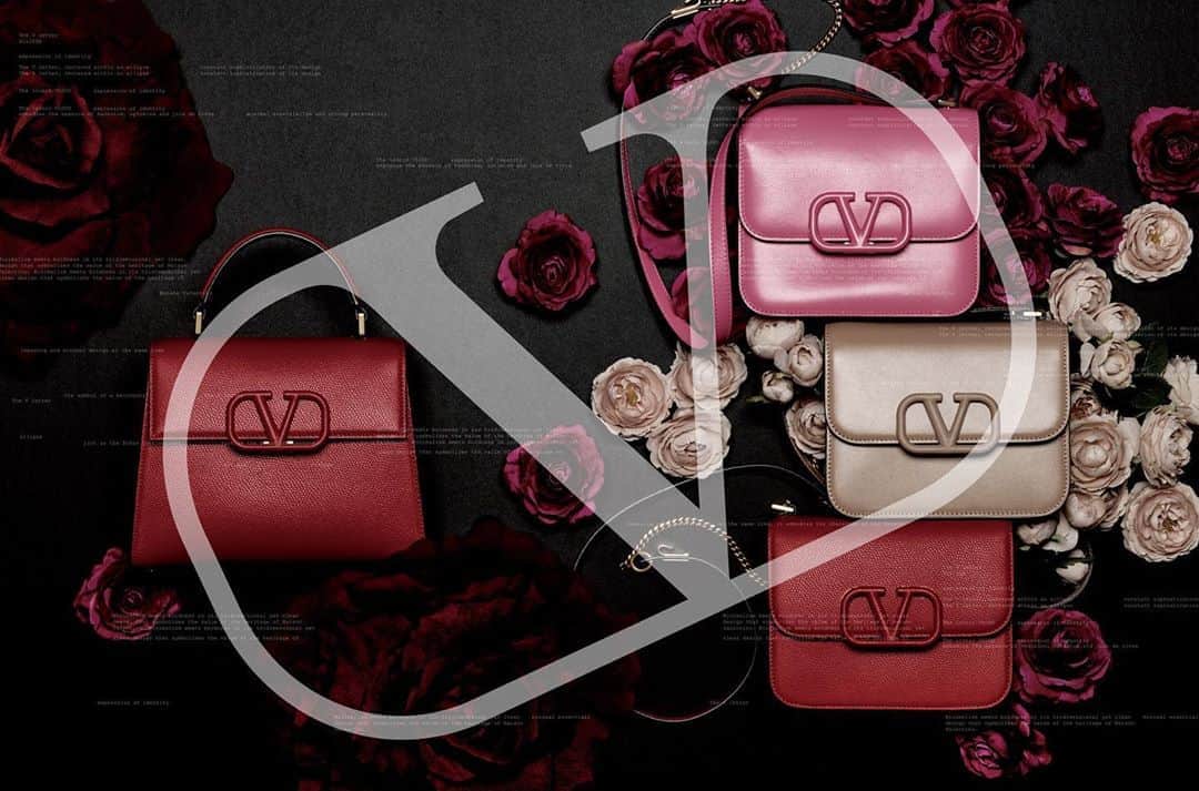 commons&senseのインスタグラム：「. commons&sense ISSUE59 THE ULTIMATE TRAGEDY IS NOT THE OPPRESSION AND CRUELTY BY THE BAD PEOPLE BUT THE SILENCE OVER THAT BY THE GOOD PEOPLE  #UncensoredVLogoSignature @maisonvalentino」