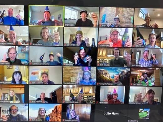 オボズのインスタグラム：「We made the list!  We are so honored and humbled to be alongside 49 awesome companies in @outsidemagazine's list of Best Places to Work in 2020. ⠀ And although celebrations look a lot different this year, our staff managed to get together for a toast on Zoom. 🎉⠀ ⠀ Visit our Story for the link to see the full list.⠀ .⠀ .⠀ .⠀ .⠀ #truetothetrail #bestcompanies #bestplacestowork #montanabusiness #montana #bozemanbusiness #outdoorindustry」