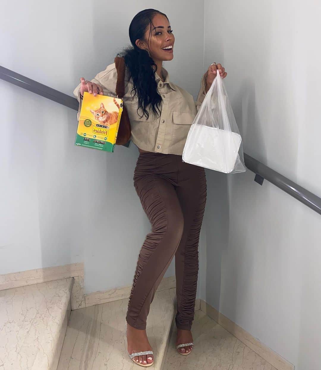 NISRINA SBIAのインスタグラム：「Got that thang on me 💯😤」