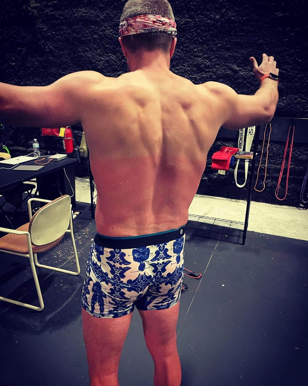スティーヴン・アメルのインスタグラム：「Ice baths for the win.」