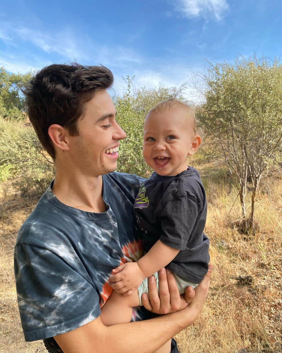 ナッシュ・グリアさんのインスタグラム写真 - (ナッシュ・グリアInstagram)「🤞」11月4日 5時49分 - nashgrier