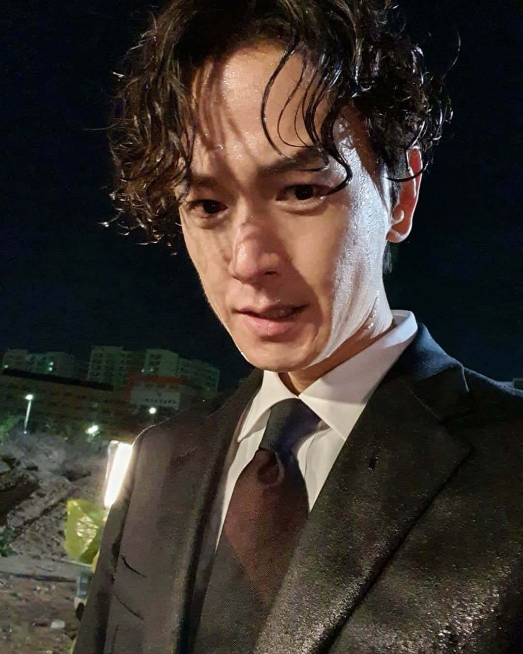 イム・ジュファンさんのインスタグラム写真 - (イム・ジュファンInstagram)「❄️-1... 🌧🎥감사합니다 작가님 덕분에 짜릿한 겨울을 7시간동안 만끽했어요^^ 머리카락이 얼었어요 lol 따듯한 핫팩을 양보해주신 스탭분들 고마워요」11月4日 6時03分 - juhwan__lim