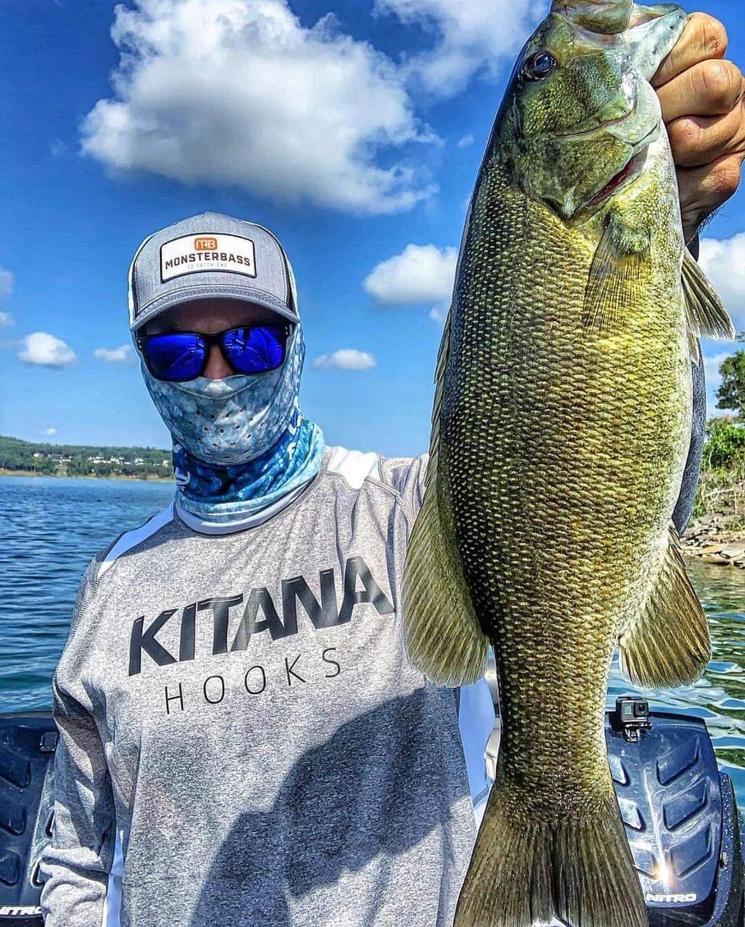 Filthy Anglers™さんのインスタグラム写真 - (Filthy Anglers™Instagram)「Oh he’s still out there doing his thing@don’t you worry Filthy fan! Team Filthy Ambassador @jasngreenfishing was out on Tenkiller crushing the smallies while staying protected with his filthy UPF face shield earlier this fall, also wearing our new rush polarized sunglasses. We want to know, how are you doing this fall season?! Congrats Jason, you are having another solid year, no surprise! www.filthyanglers.com #fishing #bassfishing #angler #outdoors #tenkiller #nature #bassfishing #smallmouth #filthyanglers #bigfish #sunglasses #catchandrelease #anglerlife #anglerapproved #bass」11月4日 7時31分 - filthyanglers