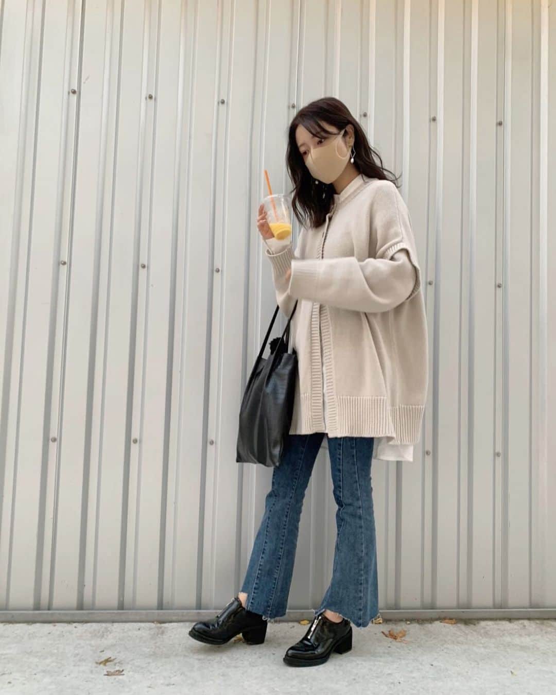 のインスタグラム：「最近は、可愛い #バケットハット を﻿ 探し回ってます〜！﻿ なかなか、これだっていうものが﻿ 見つからなくて😂﻿ いつか巡り会うといいな♡❤️﻿ ﻿ @holidayandholiday_official﻿ ﻿ ﻿ ﻿ #斉藤優里 #ゆったん﻿ #たんたんたんゆったんたん( •ㅈ• )﻿ #今日のコーデ #今日の服 #コーデ」