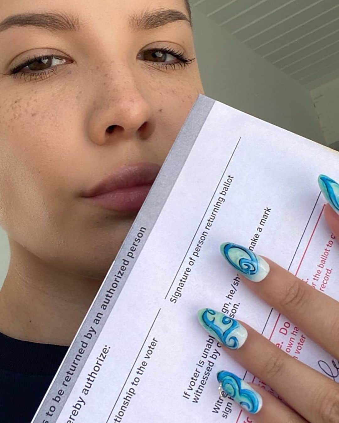 MTVさんのインスタグラム写真 - (MTVInstagram)「Polls start closing soon in some parts of the country. Match these celebs and their I Voted stickers by going to #VoteForYourLife RIGHT NOW 💪 Head to VoteForYourLife.com to see your voting options. 🔁 @saweetie  🔁 @iamhalsey  🔁 @bellahadid  🔁 @kidcudi  🔁 @lizakoshy  🔁 @tinashenow  🔁 @tommy.dorfman」11月4日 8時08分 - mtv