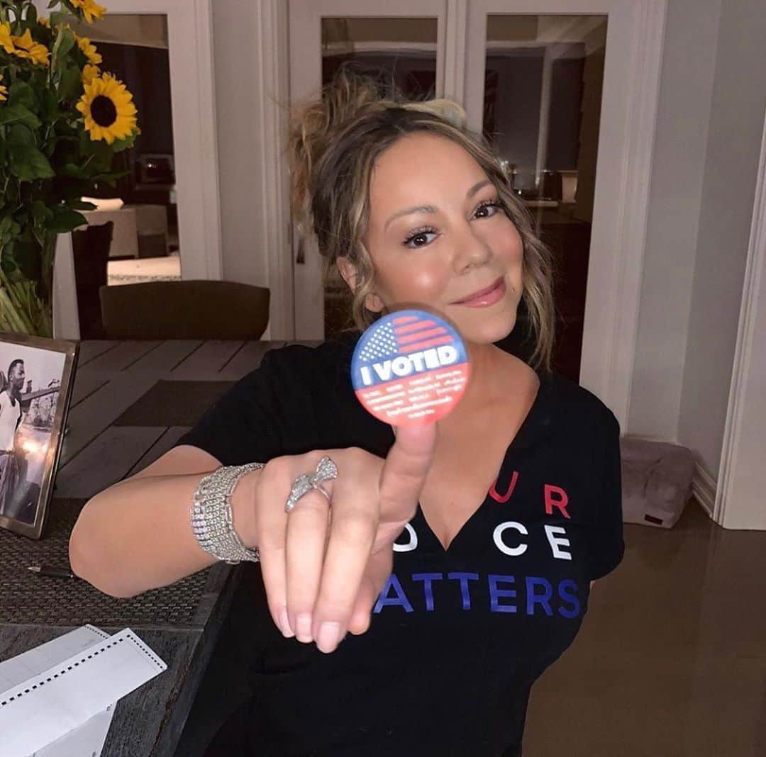 ASCAPさんのインスタグラム写真 - (ASCAPInstagram)「Make 👏 Your 👏 Vote 👏 Count 👏   Confirm your polling place with @headcountorg. Questions or trouble voting? Call the Election Protection Hotline at 866-OUR-VOTE #ASCAPCitizen #Vote   📸 of 👑 @mariahcarey」11月4日 8時11分 - ascap