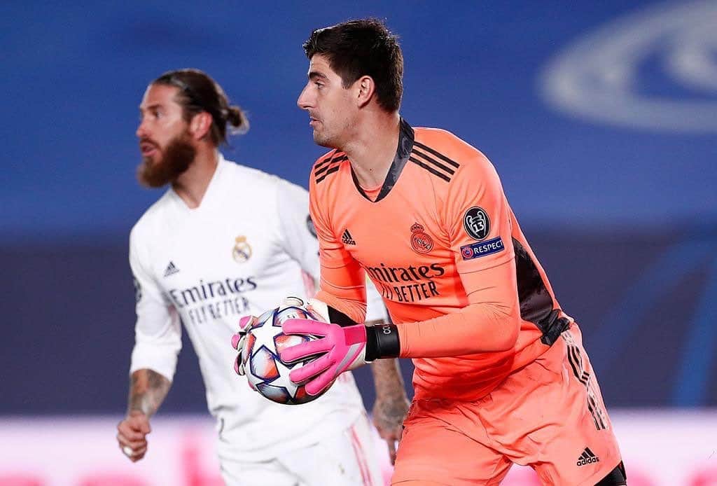 ティボ・クルトゥワのインスタグラム：「Gran victoria! Los 3 puntos eran muy importantes y el equipo ha demostrado su carácter. #HalaMadrid 🤍」