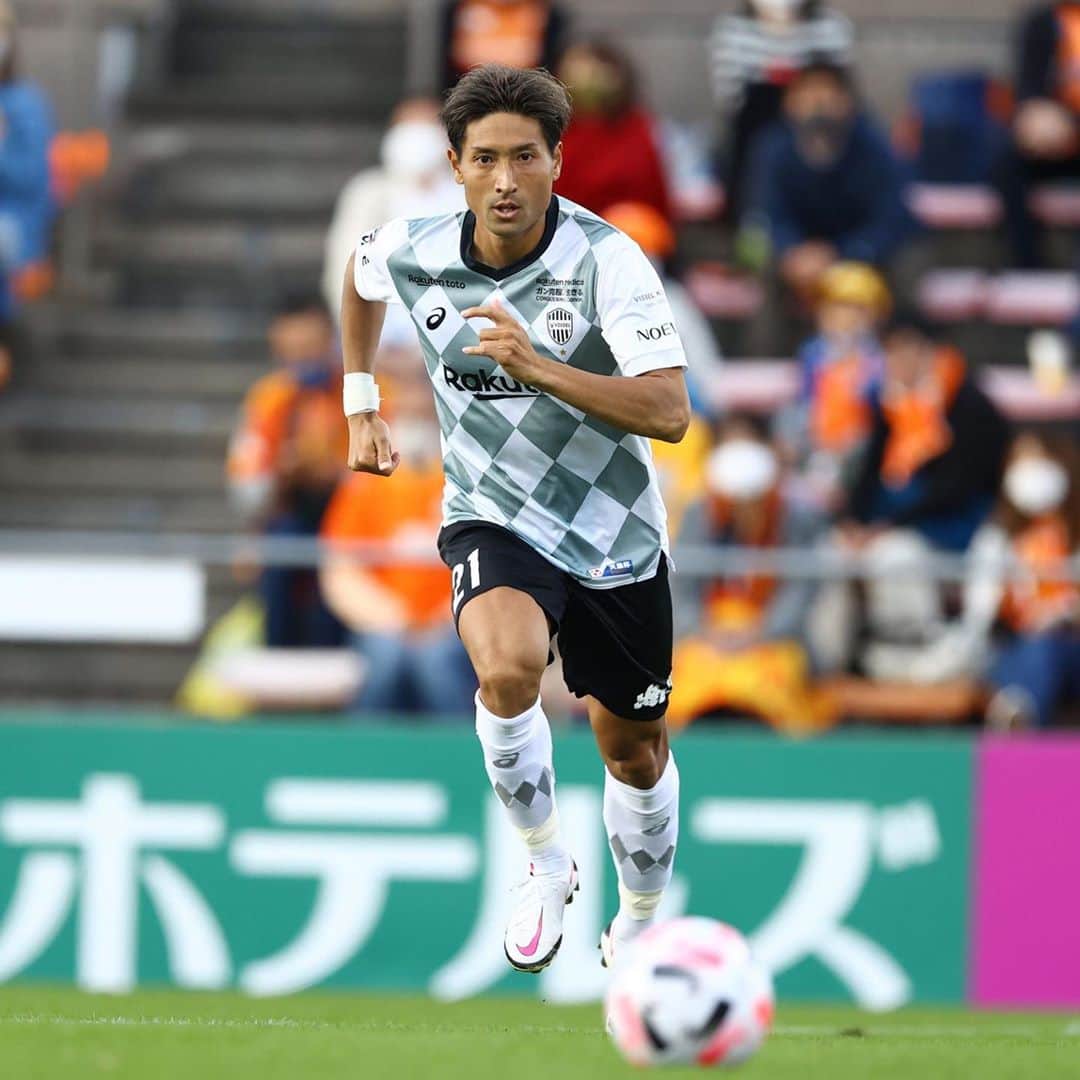 のインスタグラム：「[MATCH PHOTOS] SHIMIZU S-PULSE vs. VISSEL KOBE  #vissel #visselkobe #ヴィッセル #ヴィッセル神戸 #Kobe #神戸 #WeAreKobe #KobeForeverForward #一致団結 #JLeague #Jリーグ #DAZN #Iniesta」
