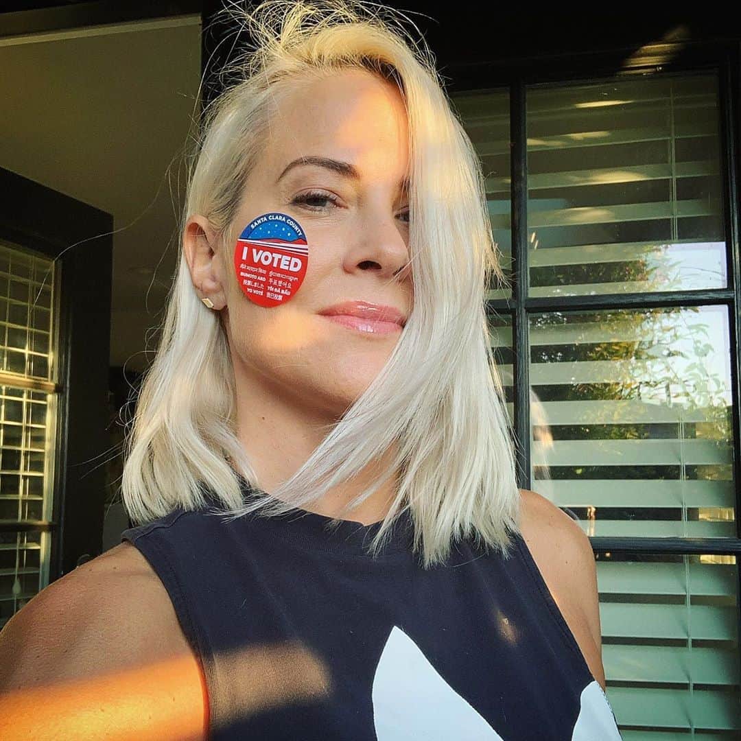 ブリタニー・ダニエルのインスタグラム：「Get it in! #vote」