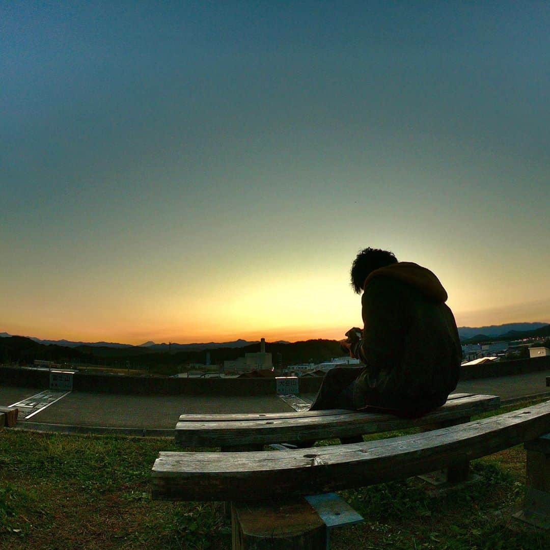 石松大晟のインスタグラム：「・﻿ 📷📷📸﻿ ﻿ #gopro #canon #camera #photo #goproのある生活 #一眼レフ #夕日 ﻿」