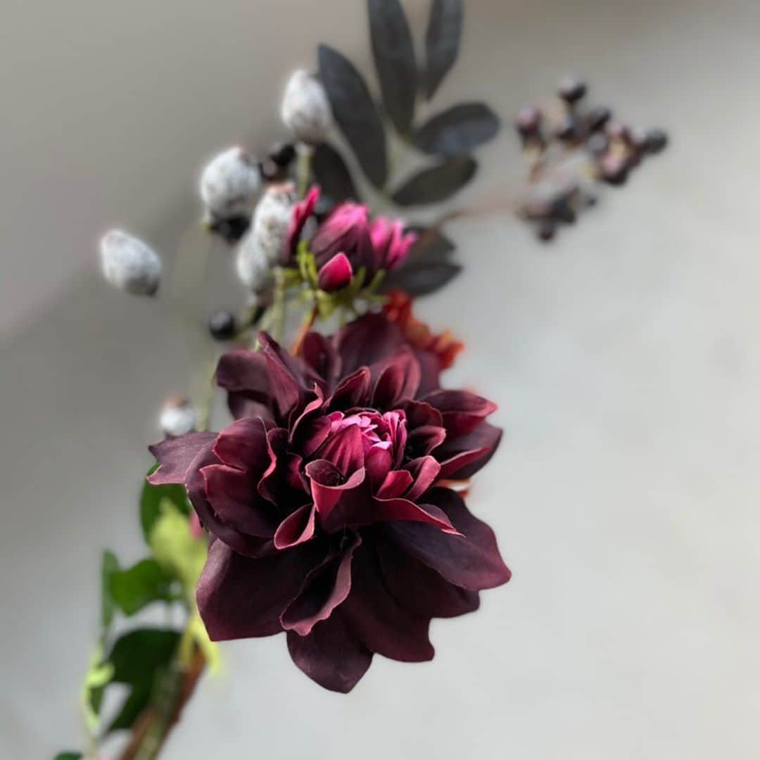 のインスタグラム：「ECLIN 2020AW  #ECLIN #eclin #エクラン #feminine #フェミニン #毎週水曜日新作発売 #flowers」