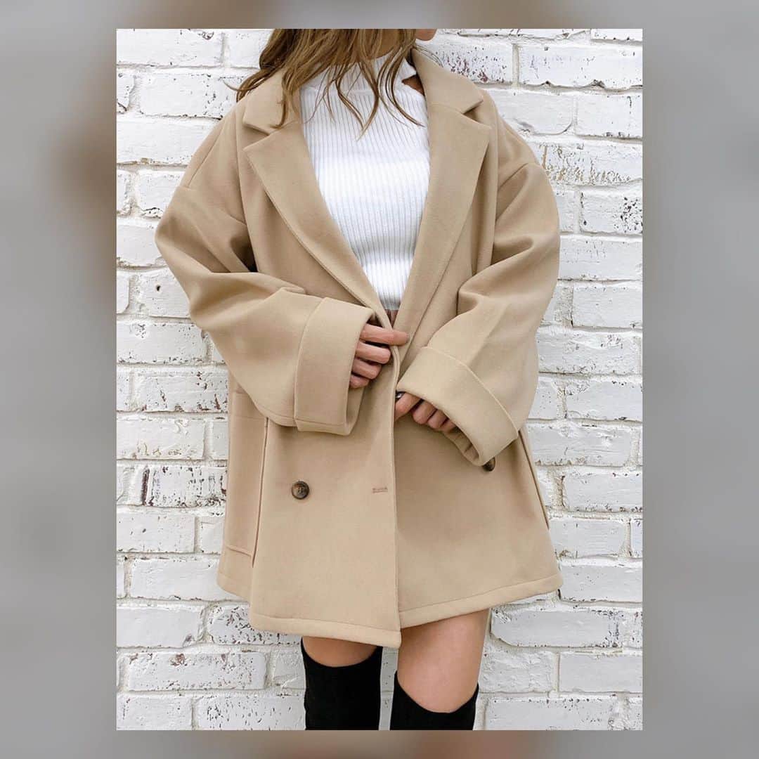 DelyleNOIR_officialのインスタグラム：「﻿ ゆったりとしたビッグシルエットのテーラードジャケット！﻿ ﻿ インナーに厚手のニットでも着やすく、ミニボトムとの相性もバツグンです。﻿  ﻿ 一一一一一一一一一一一一一一一一一一一一一一一﻿ ﻿ ◆ ビッグダブルテーラードジャケット﻿ 　¥9,900﻿ ﻿ 一一一一一一一一一一一一一一一一一一一一一一一﻿ 公式通販サイトblanc Closetは﻿ @delyle_official TOPのURLからチェック✔️﻿ ﻿ ﻿ #delylenoir #delyle﻿ #2020aw #fashion ﻿」
