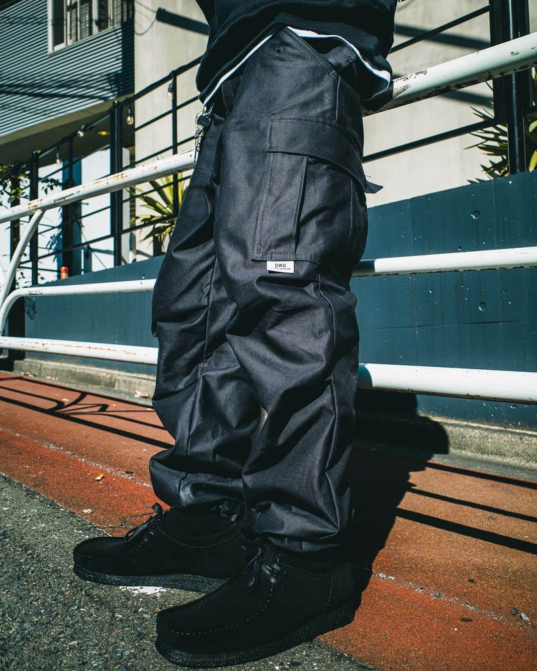 雄三 雨宮さんのインスタグラム写真 - (雄三 雨宮Instagram)「ラフな　#allblackstyle   #パーカー #パーカーコーデ  #パーカー男子  #champion  #championreverseweave  #reverseweave  #チャンピオン #descendant  #dcdt_2014  #クラークス #clarkswallabees  #clarks  #ワラビー #サングラス #ayame」11月4日 11時14分 - amezooon