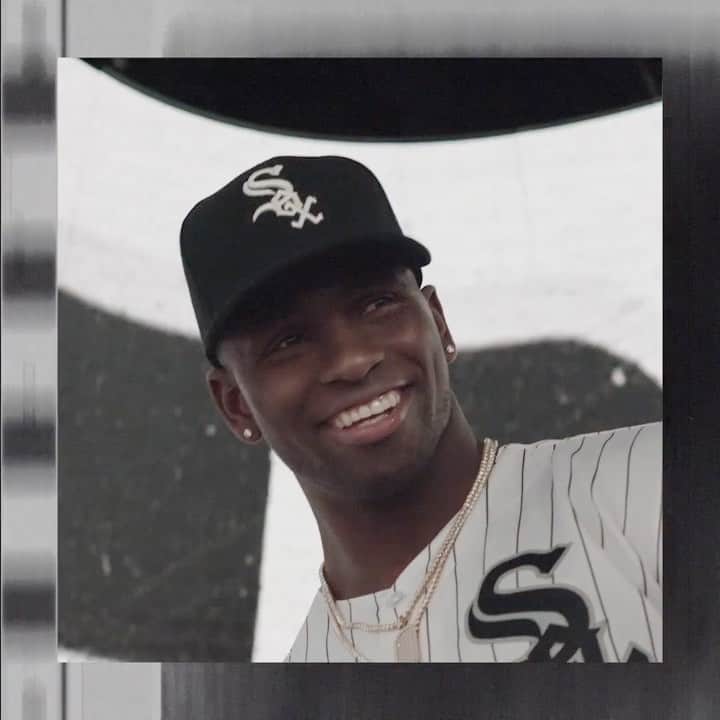 シカゴ・ホワイトソックスのインスタグラム：「Oh yes, he did! Luis Robert is golden. 🏆」