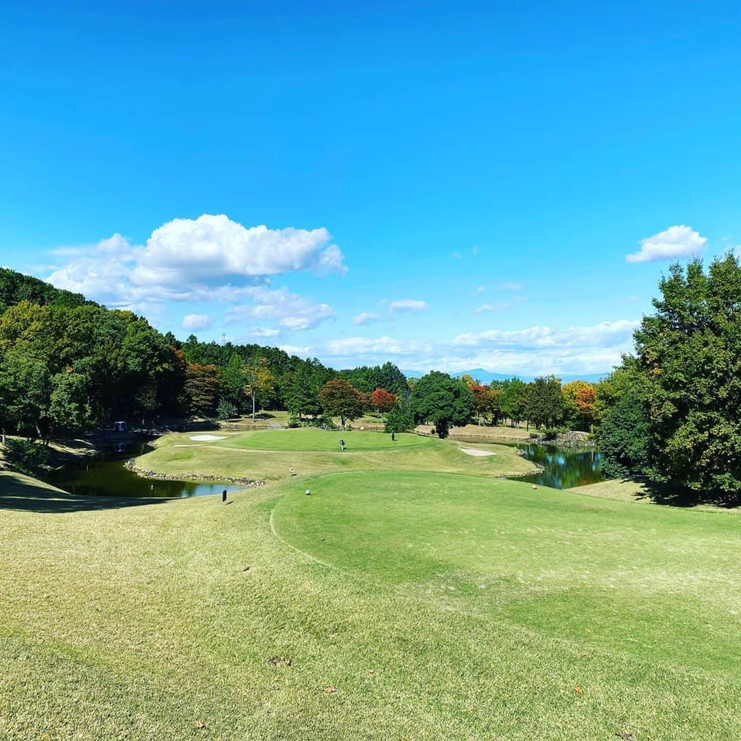 神宮司治のインスタグラム：「久しぶりに歩きまーす⛳️ 天気最高です！！ #神宮司治 #ドラム #レミオロメン #ゴルフ」