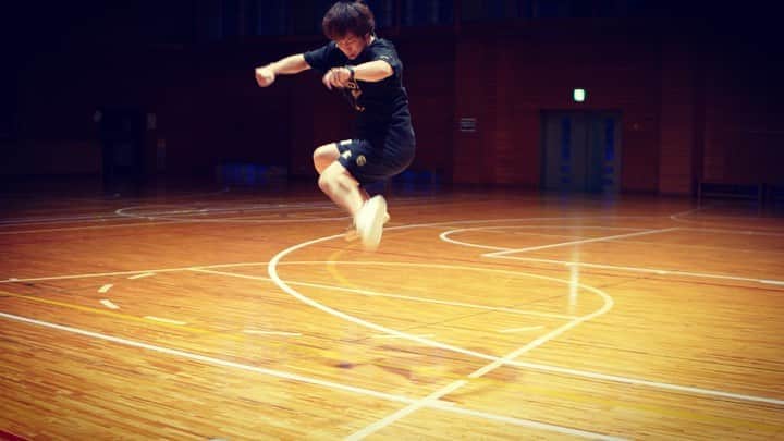 石田太志のインスタグラム：「I won Japan Footbag championships 2020 online! I became Japan champion🏆 # #footbag #taishiishida #freestyle #soccer #follow #worldchampion #performance #performer #instagramer #hackysack #JFC2020 #competition #champion #japanchampion」