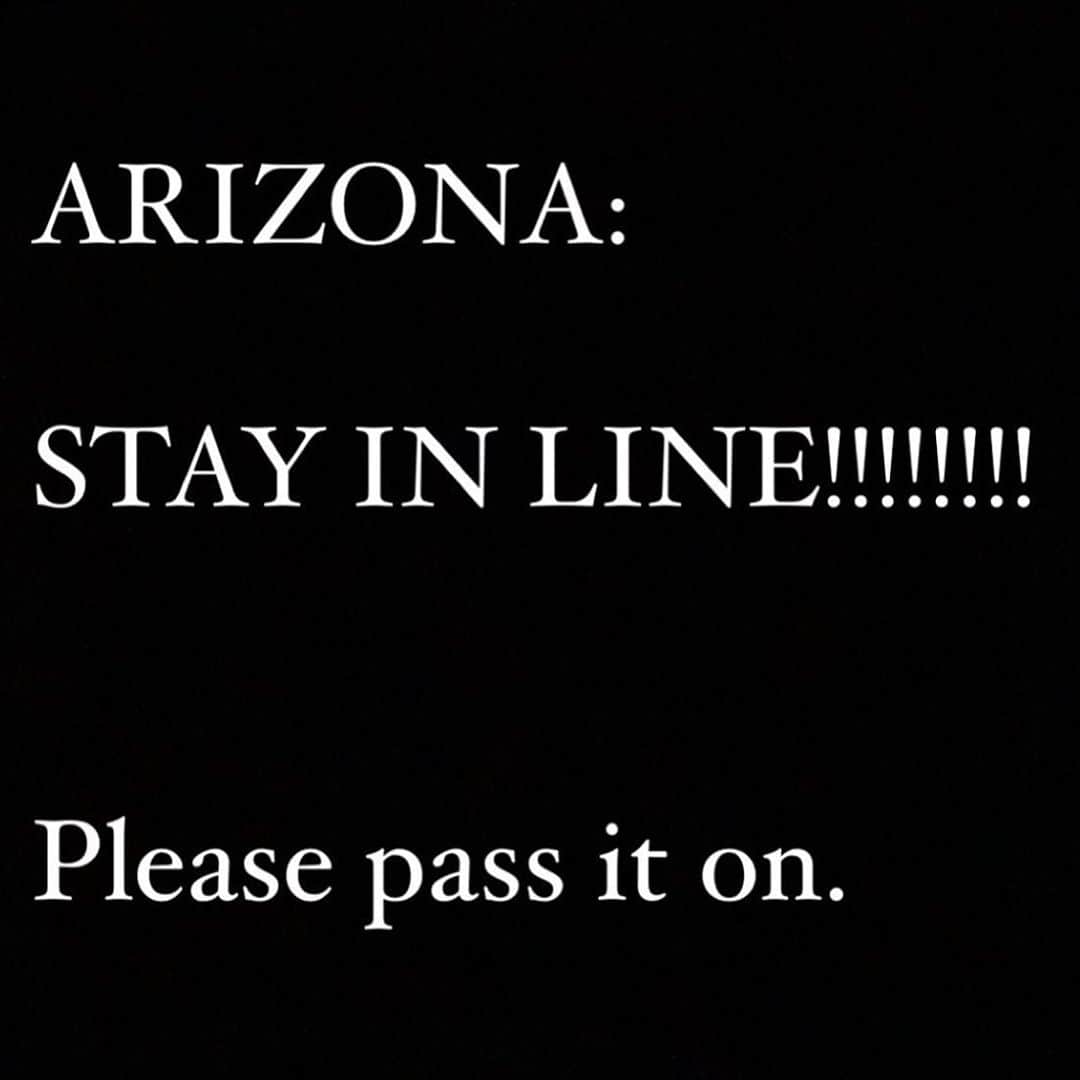 ソフィア・ブッシュさんのインスタグラム写真 - (ソフィア・ブッシュInstagram)「#Arizona! If you are in line when the polls close, you still HAVE THE RIGHT TO VOTE! Do not leave the line! #Vote!」11月4日 11時43分 - sophiabush