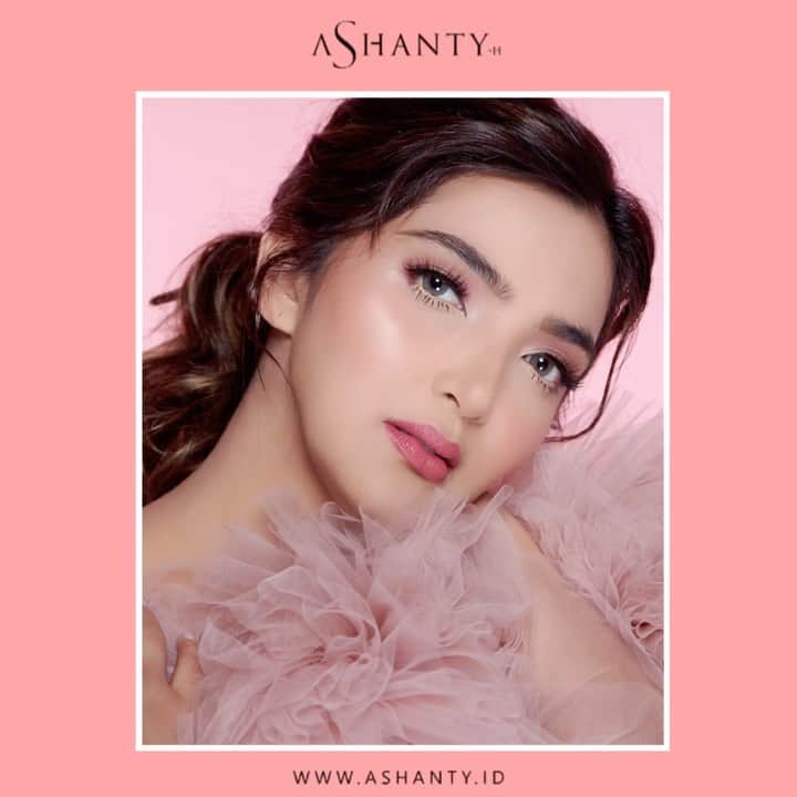 ASHANTY BEAUTY CREAM OFFICIALのインスタグラム：「Happy Birthday Bunda @ashanty_ash 🎉❤️  _____________________________ Informasi dan pemesanan  Ashanty Beauty Cream Chat Via WA : WA: 081293823950 WA: 081287388885 WA: 087778489900 WA: 085781140354 ⚡️ Fast Respons Click Link On Bio Instagram @ashantyid ❣️ ______________________________ #ashantybeautycream #creamashanty #skincareashanty #skincare #skincareartis #skincarelokal #creamwajah #creamperawatanwajah #obatjerawat #jerawat #kosmetik #krimwajah #creamwajah #whiteningcream #ashantyid #ashanty」
